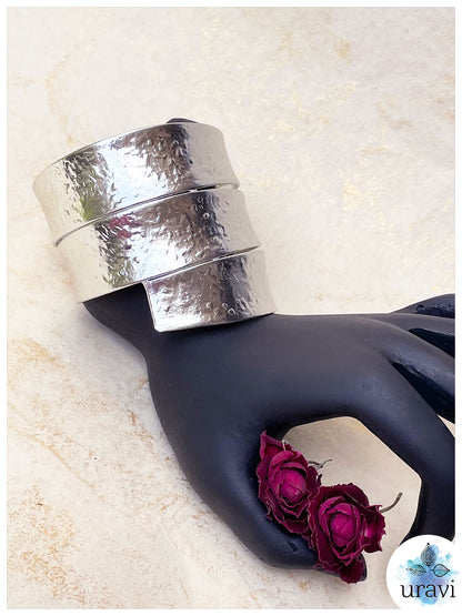 Cleopatra Shiny Gold Bracelet