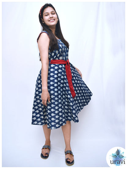 Kavya – Sanganeri Indigo Sleeveless Summer Dress