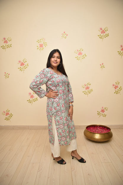 Taru – Sage Grey Kurta with Red-White Floral Dabu Print & Pin-Tucked Sleeves