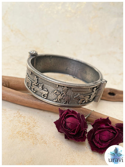 Rajvilas - Silver Replica Bangle free size