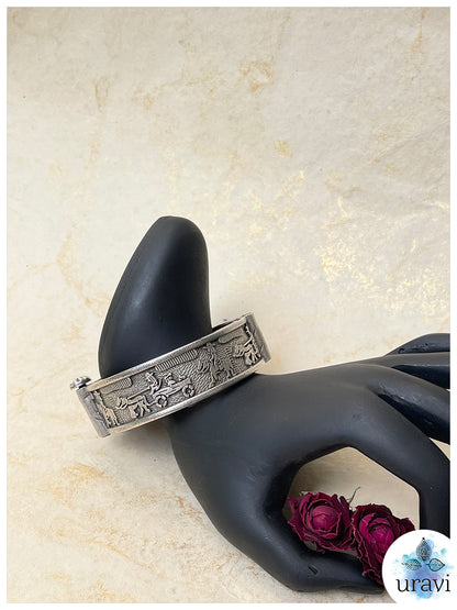 Rajvilas - Silver Replica Bangle free size