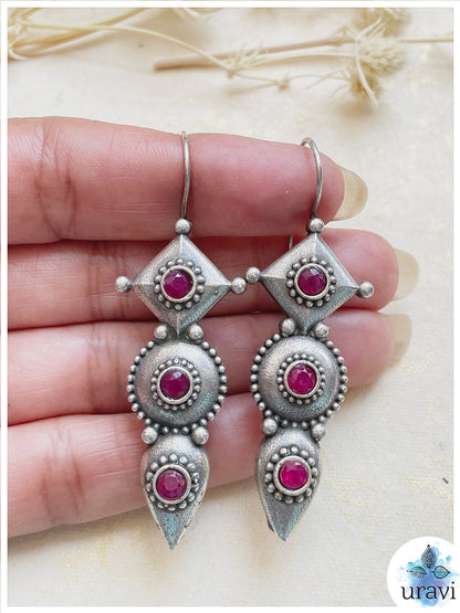 Lisa - Sliver Look Alike Dangler Earring