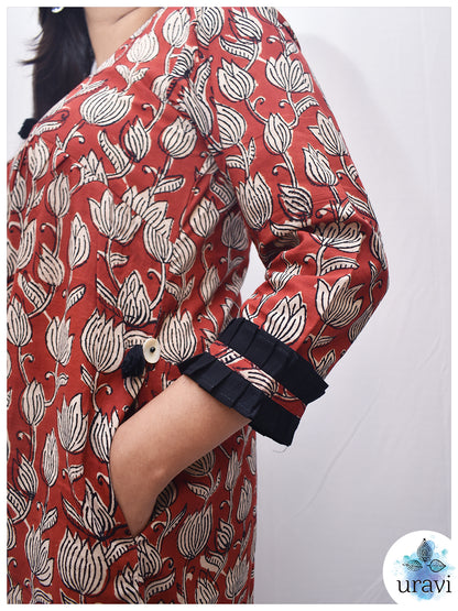 Varnika – High-Low Bagru Kurta with Lotus Bel Print