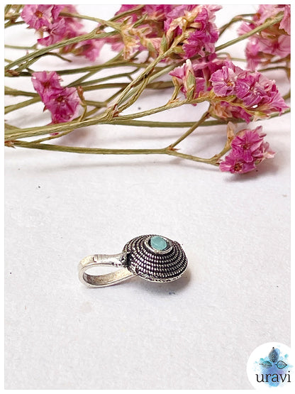 Naira - non-piercing Nose Pin