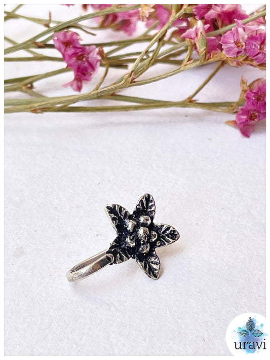 Star Flower - non-piercing Nose Pin