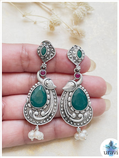 Peehu - Sliver Look Alike Dangler Earring