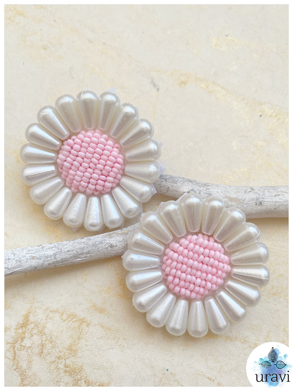 Daizy Beaded Handmade Earrings