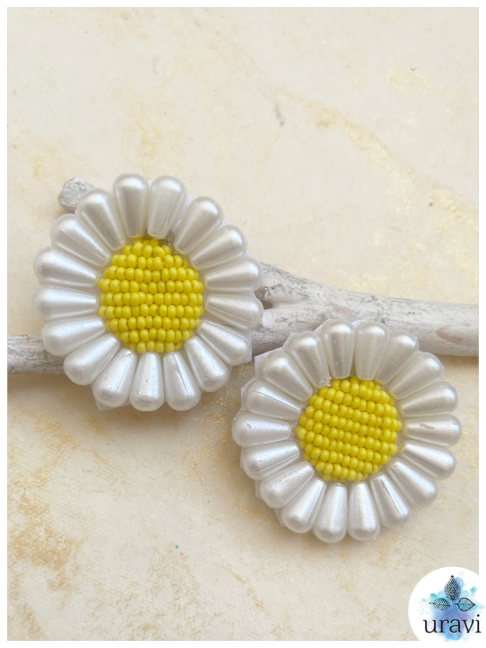 Daizy Beaded Handmade Earrings