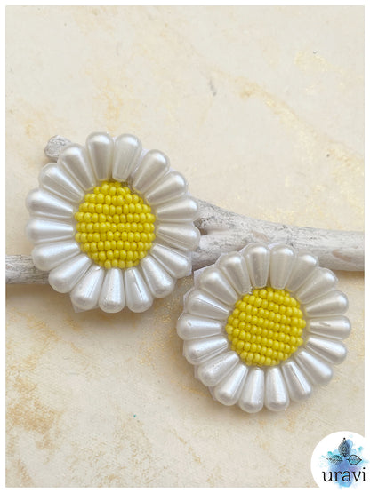 Daizy Beaded Handmade Earrings